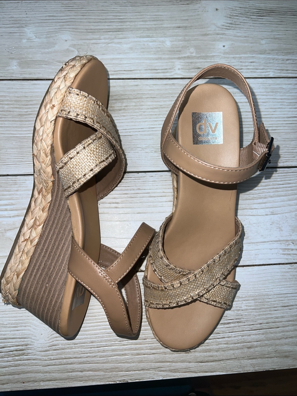 Dolce vita Womens Tan Espadrille Wedge Sandals - size 9 New- unworn